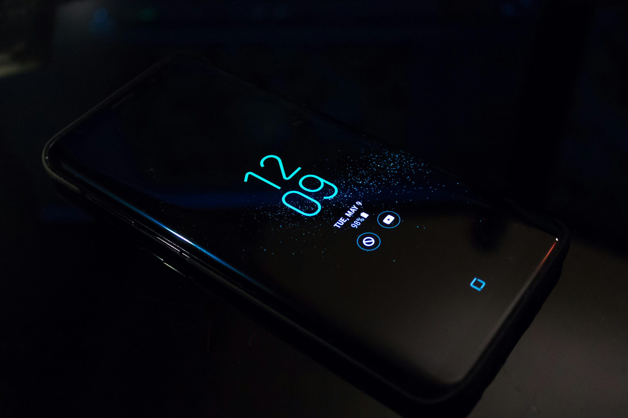A picture of a smartphone.